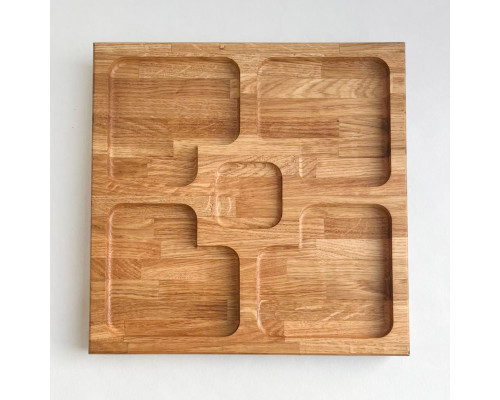 image_2 Čtvercový servírovací talíř z dubového dřeva se 4+1 – elegantní dřevěný tác pro stylové podávání pochutin.