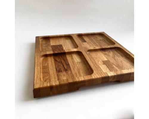 image_1 Servírovací čtvercový talíř z dubového dřeva 280x280 mm s přírodní strukturou