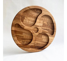 Dřevěný servírovací talíř z dubu s 4+1 – kulatý tác s rozdělením 4+1 na ořechy, sýry a tapas