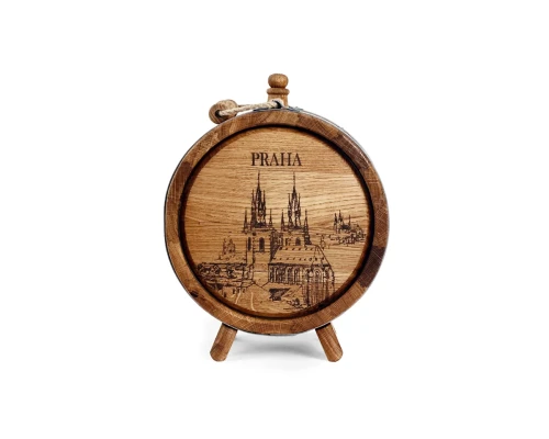 image_1 Dřevěná placatka 3 l s motivem Prahy z masivního dřeva dárková a suvenýrová nádoba na alkohol bez kohoutku