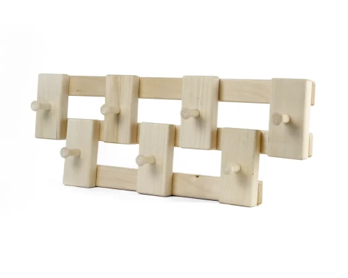 Dřevěný nástěnný věšák se 7 háčky