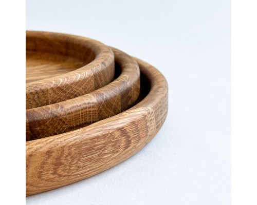 image_2 Sada tří dubových kulatých talířů o průměrech 16 cm, 19 cm a 22 cm, ručně vyráběné z masivního dubového dřeva